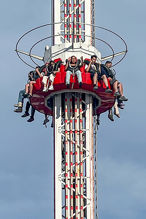 Suzy Marmol – Astro Tower