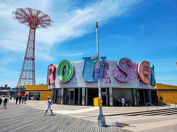 Frederic Schwartz – A ruse? A muse?  A Coney Island Ca-ROUSE-l?
