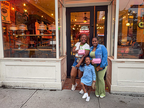 Flavian Hanley ~ Cupcakes To Go